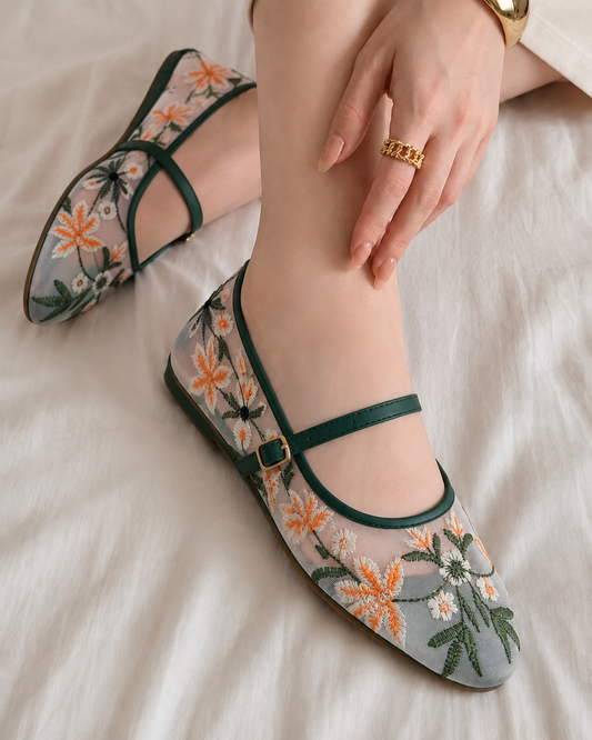 Wild-Flower Embroidery Pumps